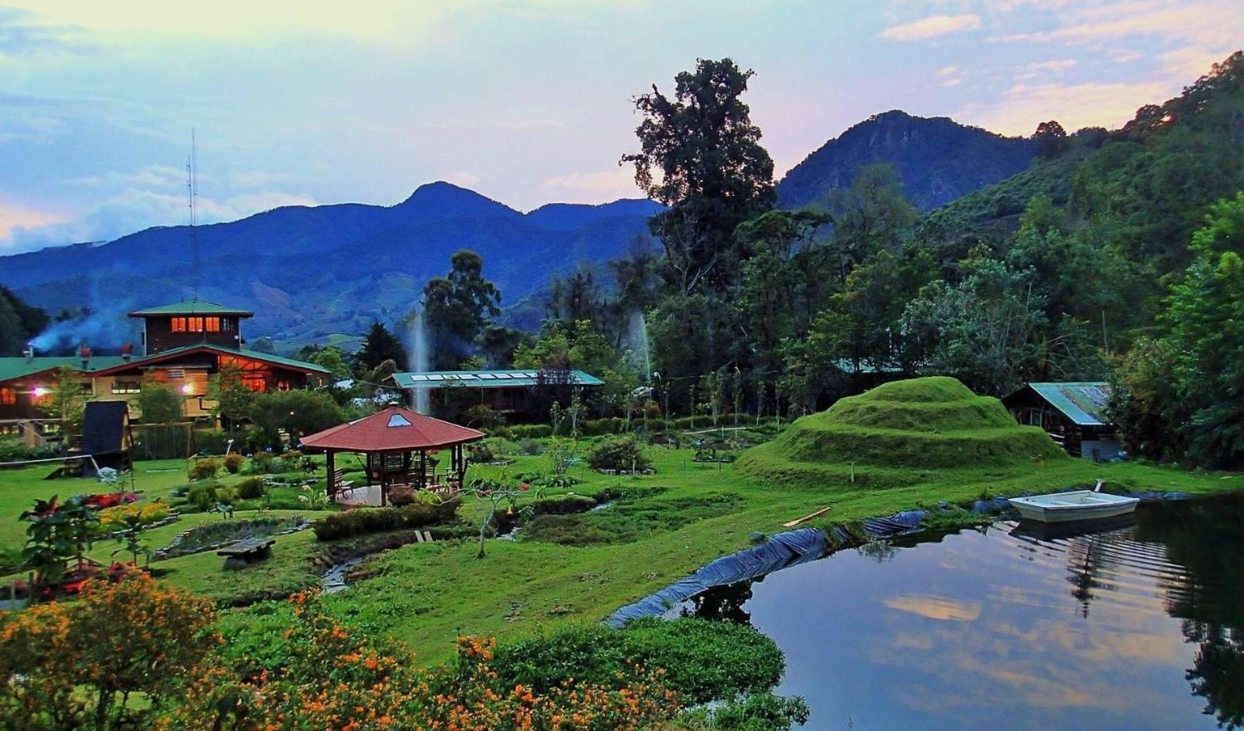 Los Quetzales Ecolodge & Spa سيرو بونتا المظهر الخارجي الصورة